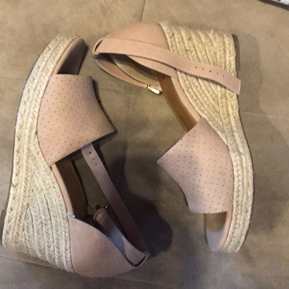 Adorable wedge sandals, worn once